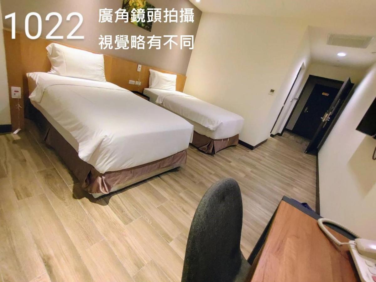 Honest & Warm Hotel Taoyuan Esterno foto