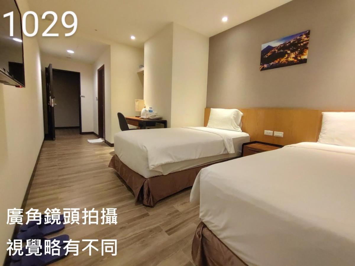 Honest & Warm Hotel Taoyuan Esterno foto