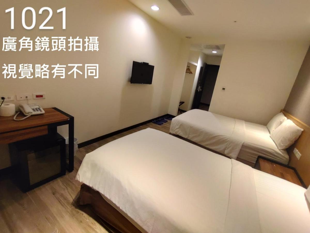 Honest & Warm Hotel Taoyuan Esterno foto