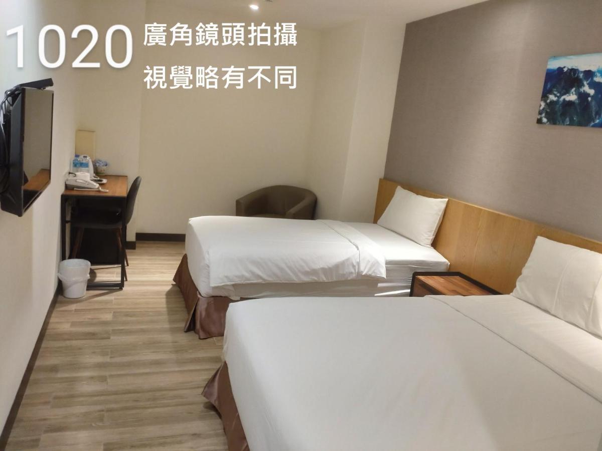 Honest & Warm Hotel Taoyuan Esterno foto