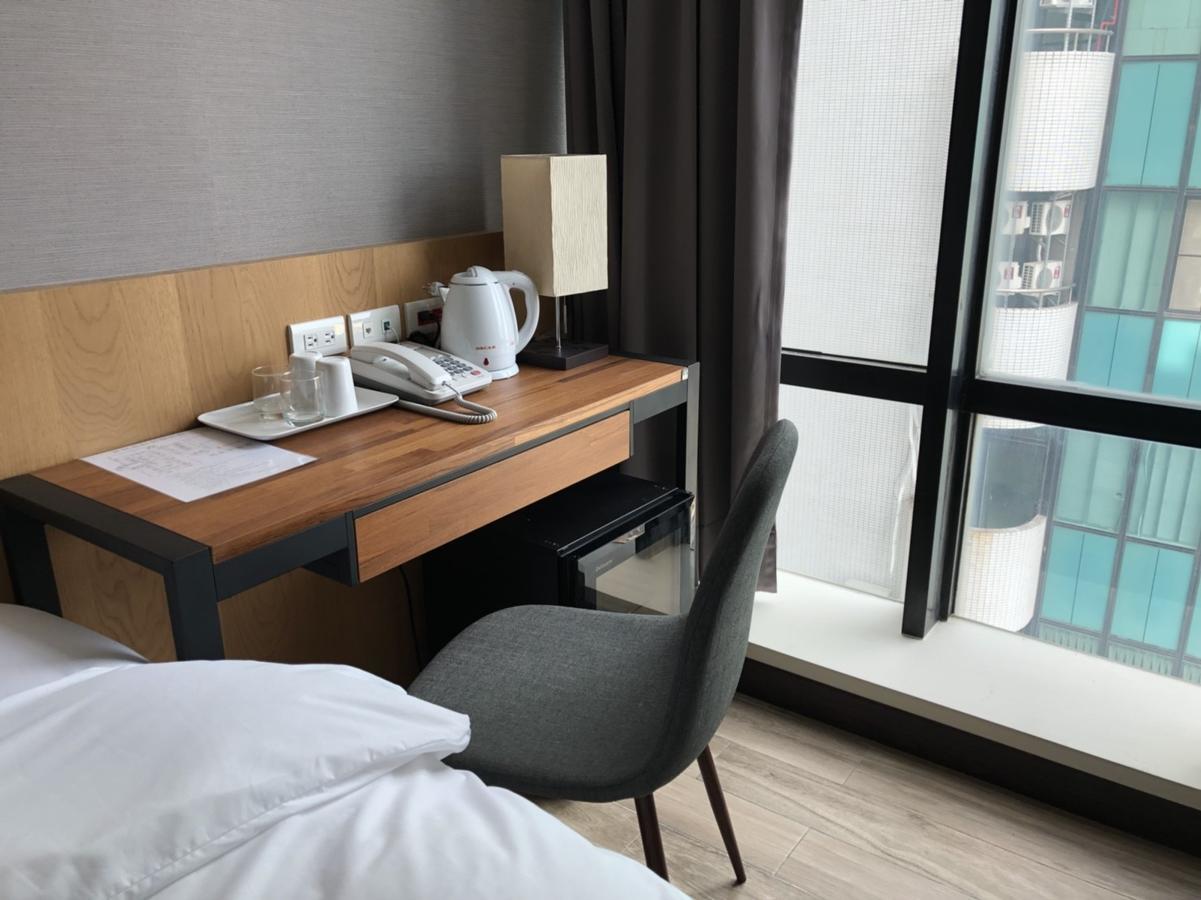 Honest & Warm Hotel Taoyuan Esterno foto