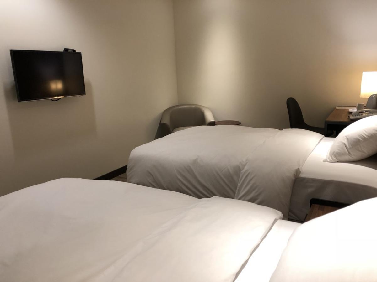 Honest & Warm Hotel Taoyuan Esterno foto
