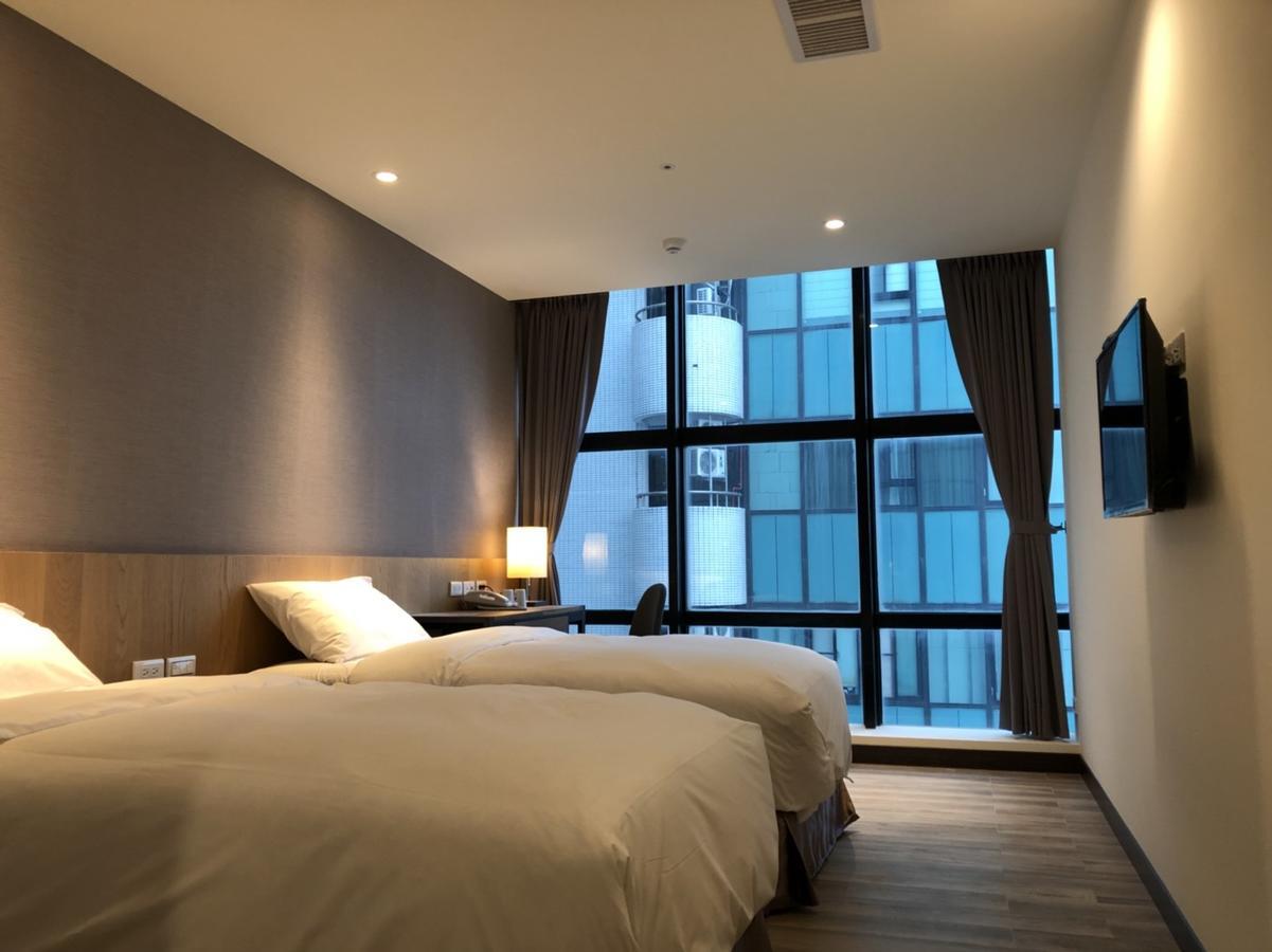 Honest & Warm Hotel Taoyuan Esterno foto
