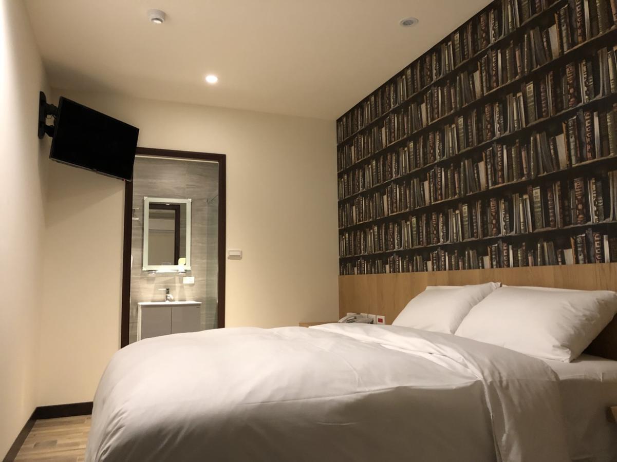 Honest & Warm Hotel Taoyuan Esterno foto