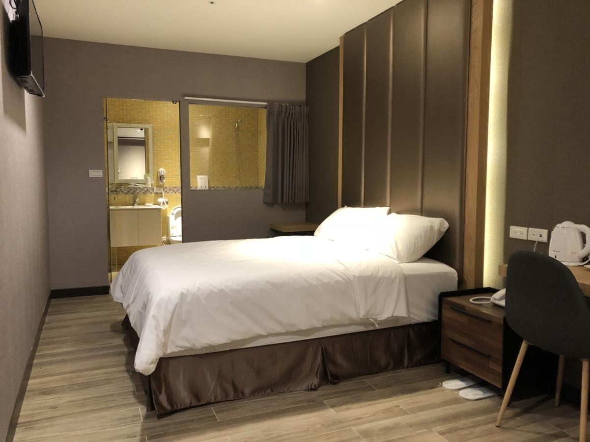 Honest & Warm Hotel Taoyuan Esterno foto